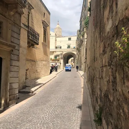 Affittacamere Near The Castle Vendégház Matera